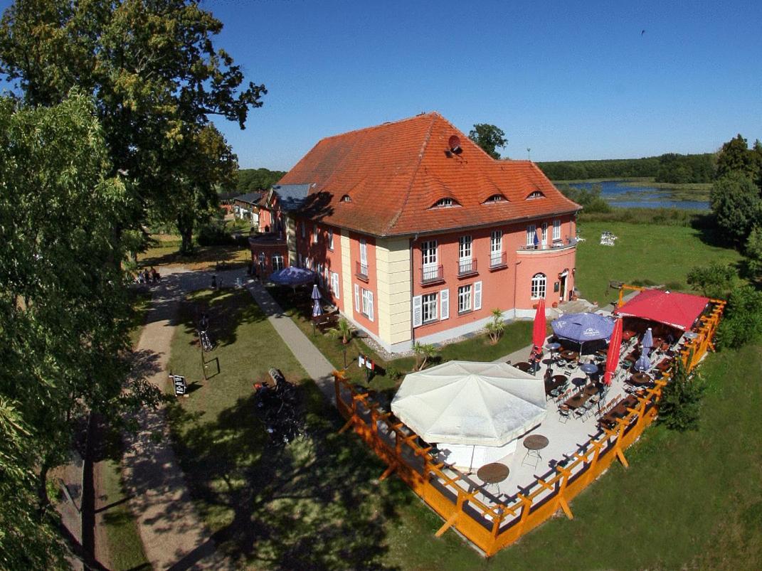 Altes Gutshaus-Federow Hotel Bagian luar foto